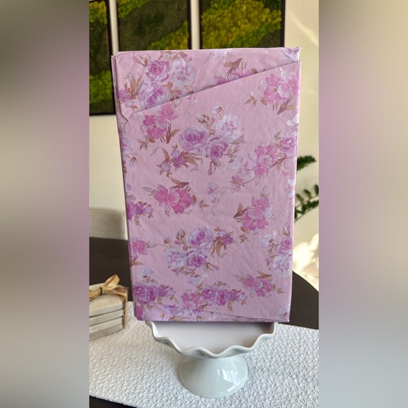 Stanley x LoveShackFancy Quencher Tumbler 40 OZ (Vault) - Happy Thoughts Purple - Picture 2 of 5